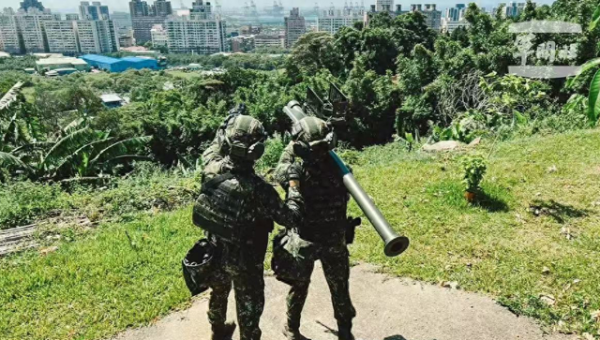 融可赢配 借着台军演习，绿营想开辟战时运输走廊，结果被大陆一个动作吓到